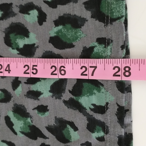 G.I.L.I. Gray leopard print long sleeve Jersey knit T-shirt sz 2X - Picture 8 of 10